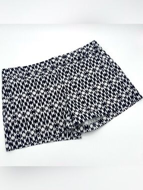 New York & Company Patterned Shorts Black & White Women’s Size 6